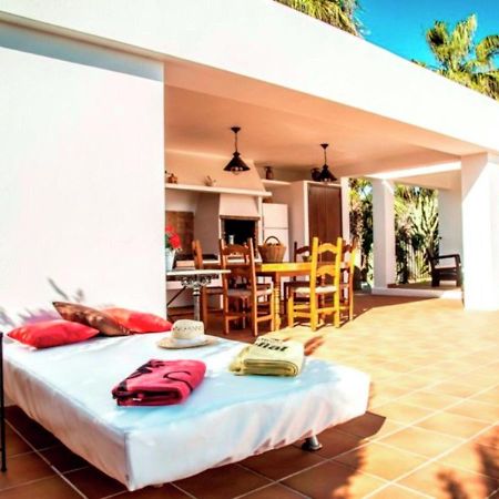 Ideally Located Villa With Pool A Short Drive From Ibiza Town And The Beach San José Esterno foto